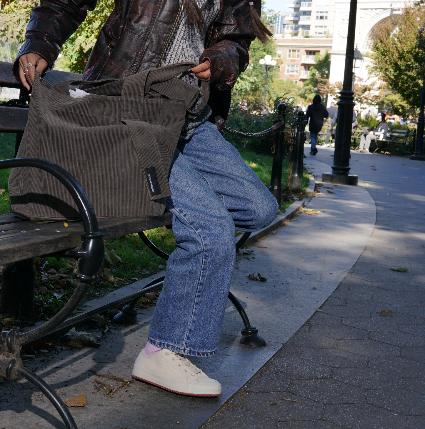 The Resistencia Canvas Crudo Women